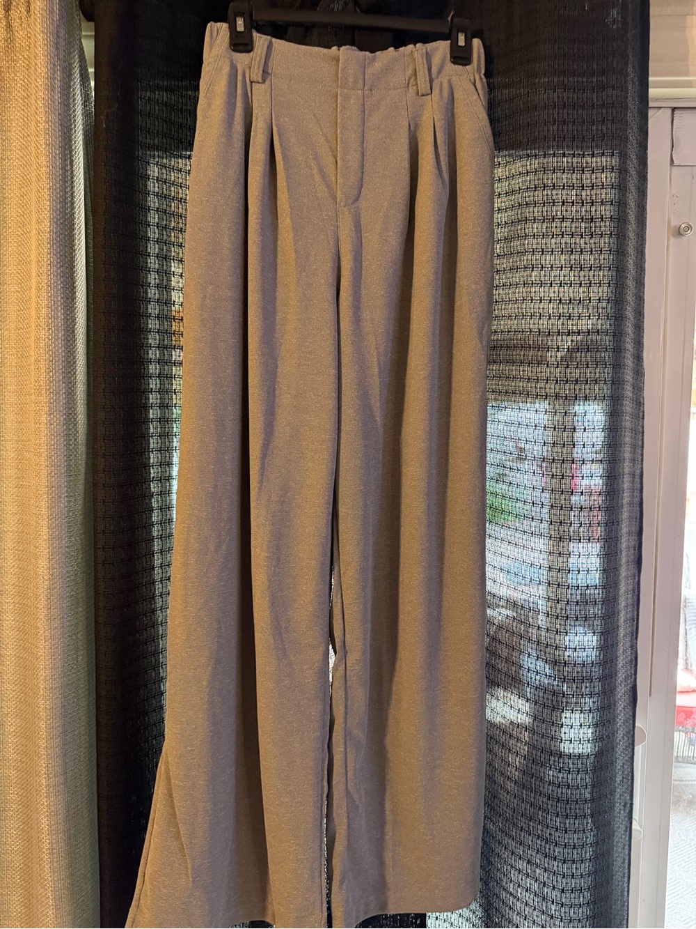 HALARA Grey Wide-Leg High-Rise Pleated Pants - Picture 6 of 6